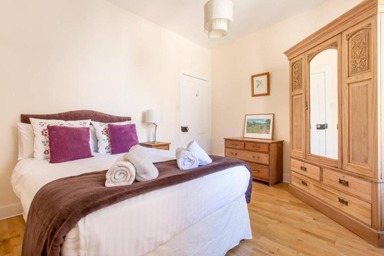 Altido Retro Castle Retreat 2Bed Apartman Edinburgh Szoba fotó