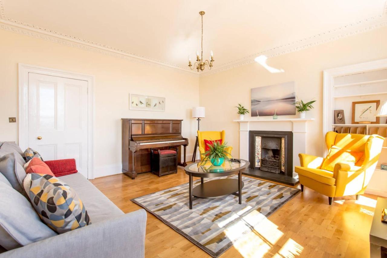 Altido Retro Castle Retreat 2Bed Apartman Edinburgh Kültér fotó
