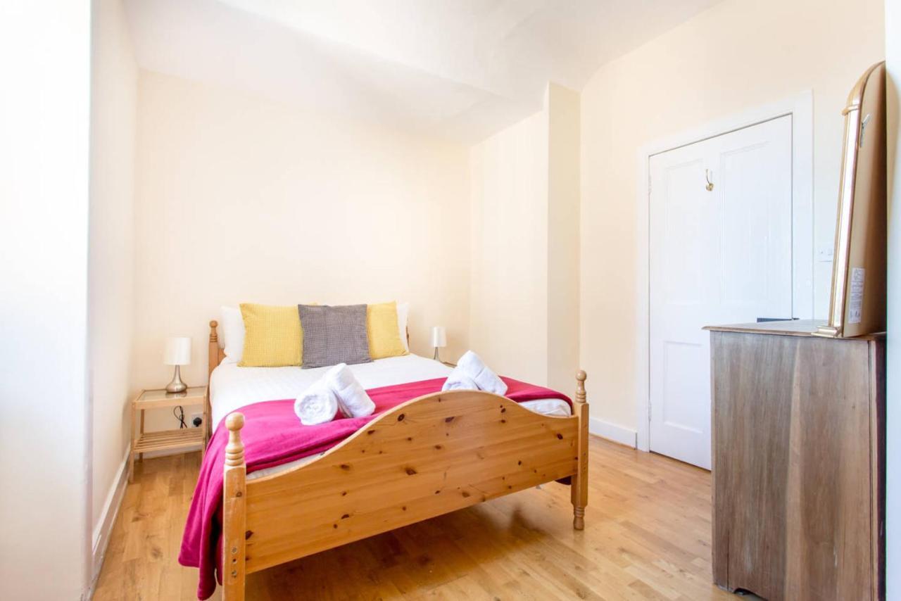 Altido Retro Castle Retreat 2Bed Apartman Edinburgh Szoba fotó