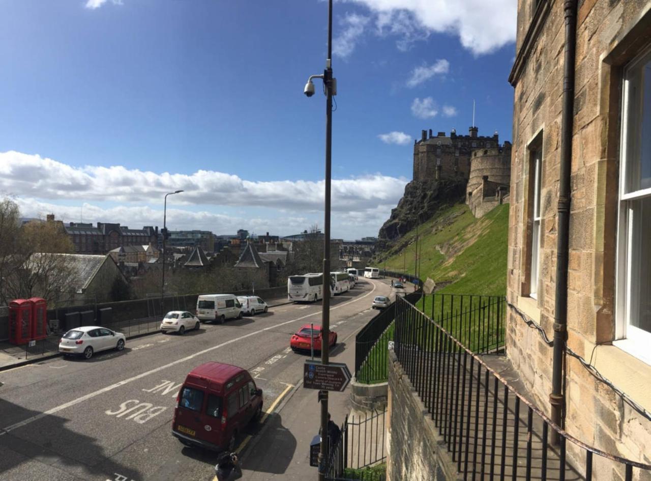 Altido Retro Castle Retreat 2Bed Apartman Edinburgh Kültér fotó