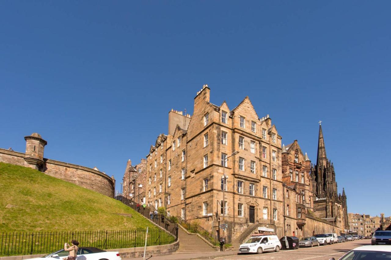 Altido Retro Castle Retreat 2Bed Apartman Edinburgh Kültér fotó